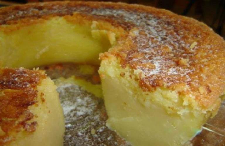 bolo de queijo e coco no liquidificador
