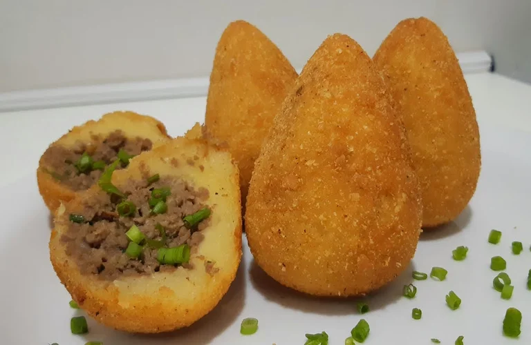 receita de coxinha de mandioca com carne moída