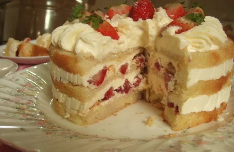 receita de bolo de merengue com morango maravilhoso