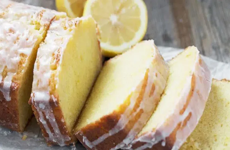bolo de limão simples feito à mão macio e fofinho